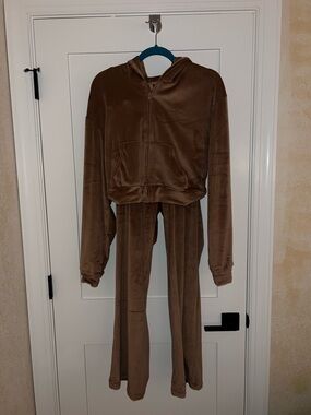 SKIMS Brown Velour Track Set - Hoodie & Pants